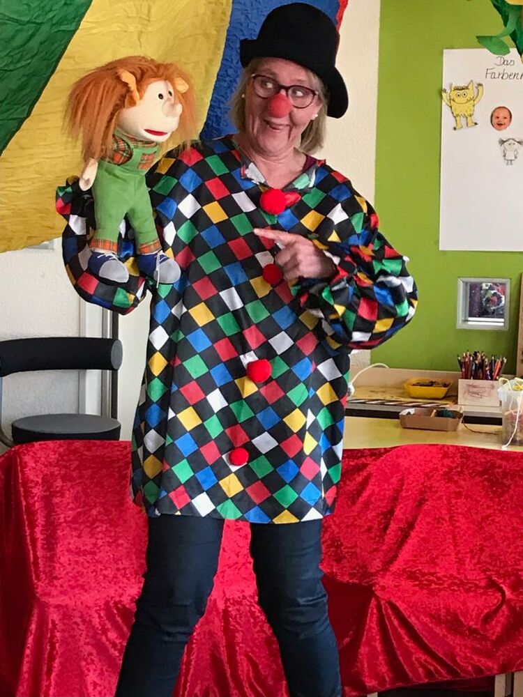 Kinder der Kita Saalstraße feiern Verkleidungsfest im "Zirkus Piccolo